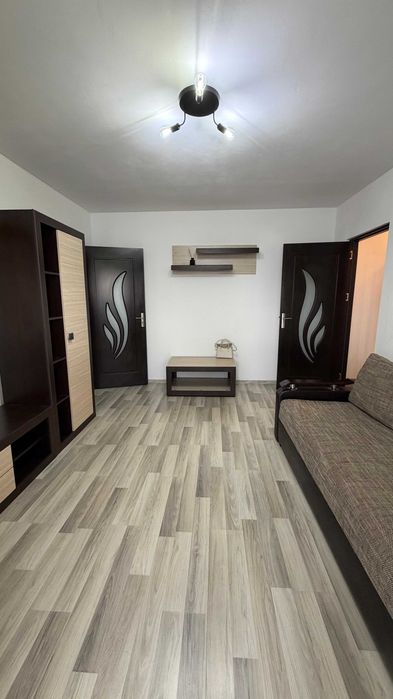 Apartament 2 camere renovat, mobilat – centrală proprie – fără comision – Craiovița Nouă – 42 m²