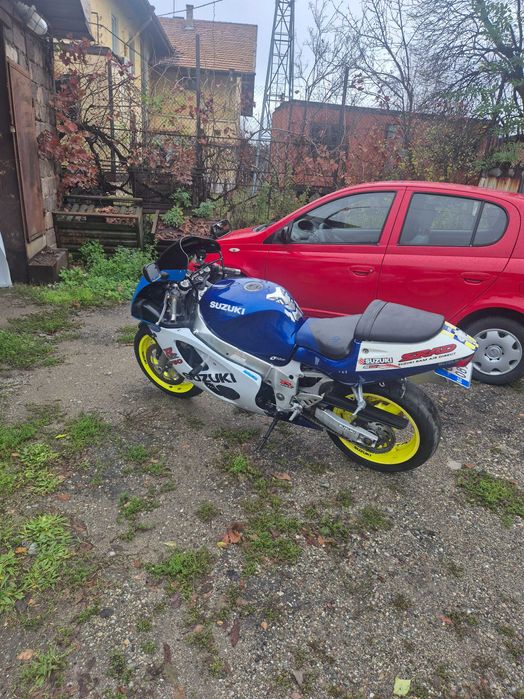 Suzuki  GSXR srad 600..