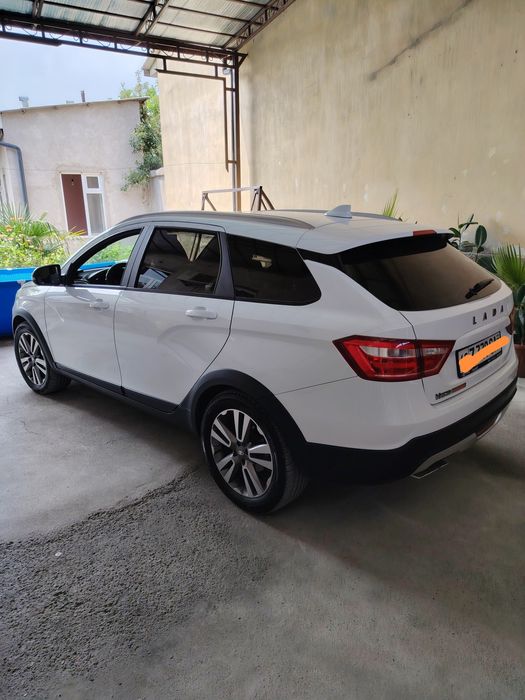 Lada vesta sv CROSS