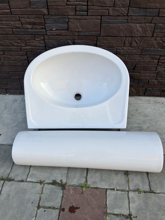 Раковина с пьедисталом