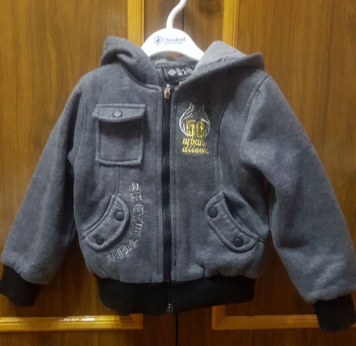 Продается толстовка на мальчика.