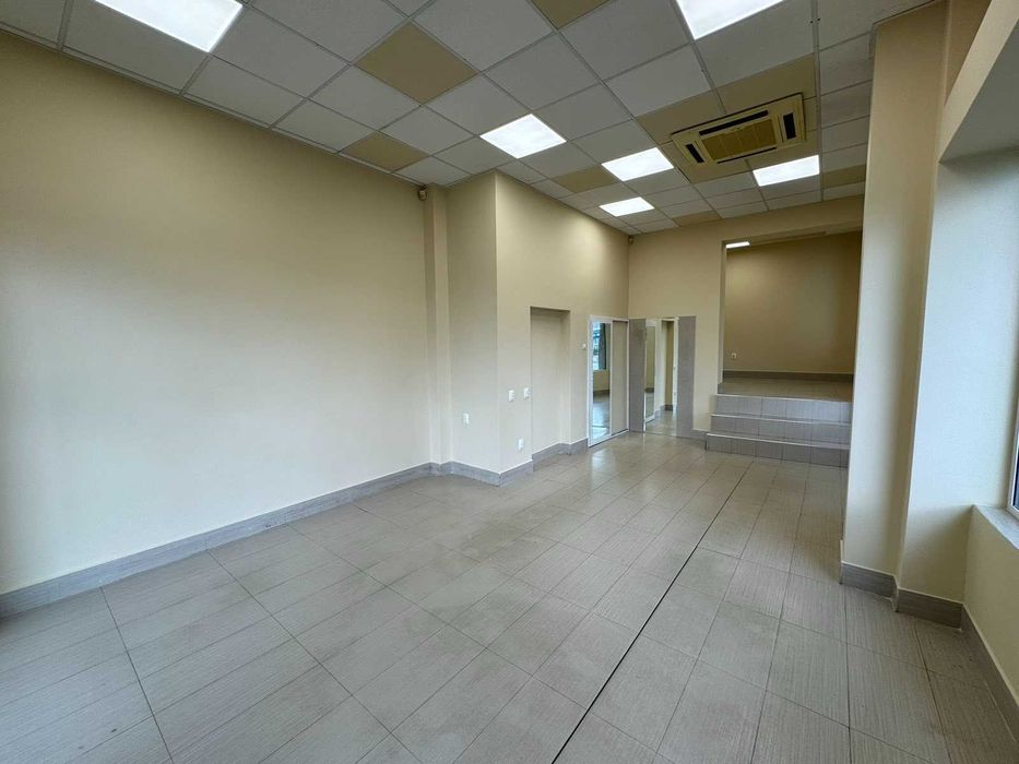 Ъглов магазин под наем с голям човекопоток