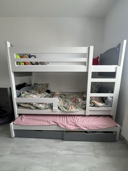 Pat pentru 3 persoane/copii