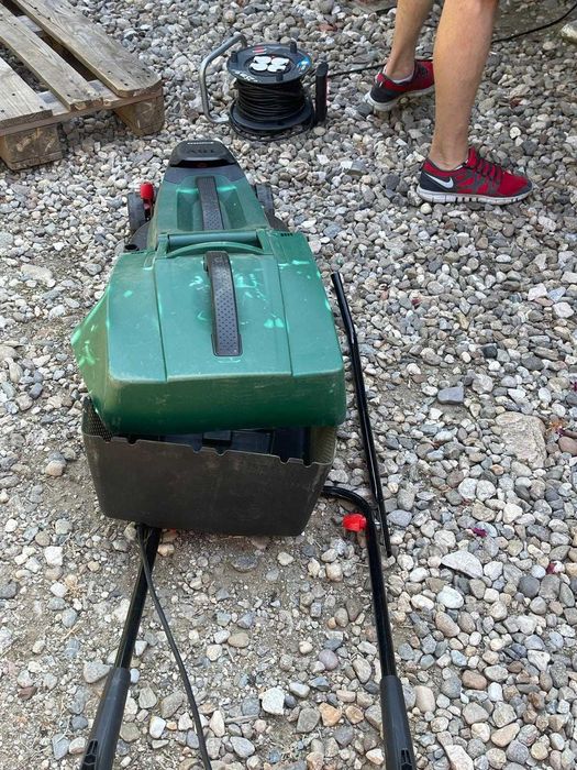 Bosch CityMower 18V-32-300 mașină de tuns iarba