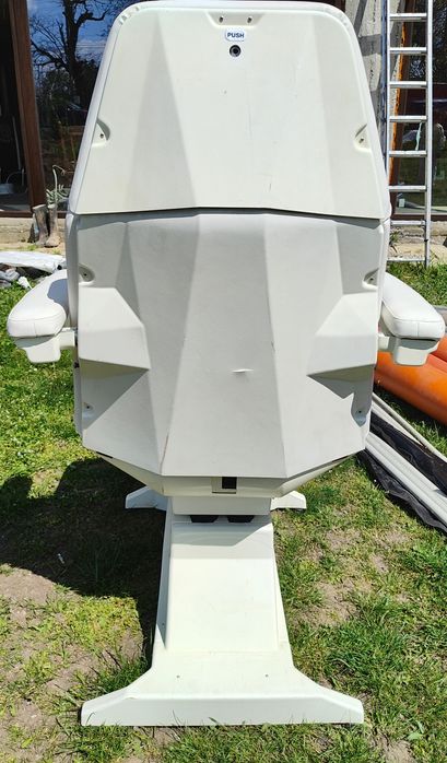 Професионален козметичен/медицински стол.