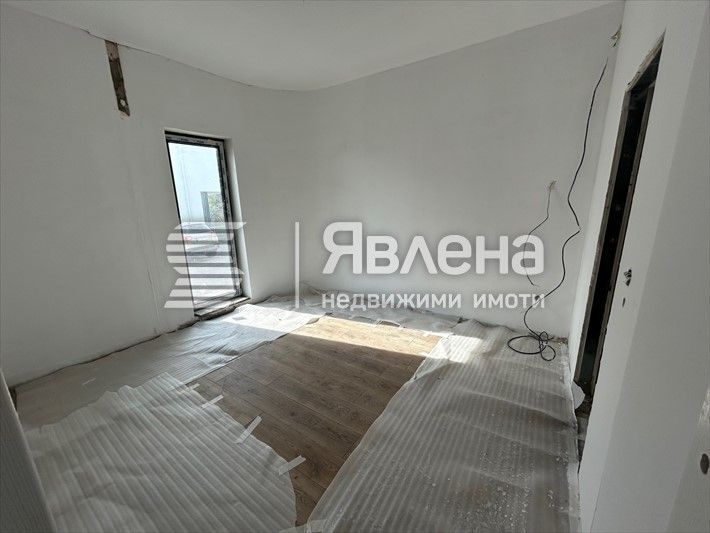 Продава се Тристаен апартамент в Варна, м-т Траката - 117 кв.м за 1624 €/кв.м - Снимка #2