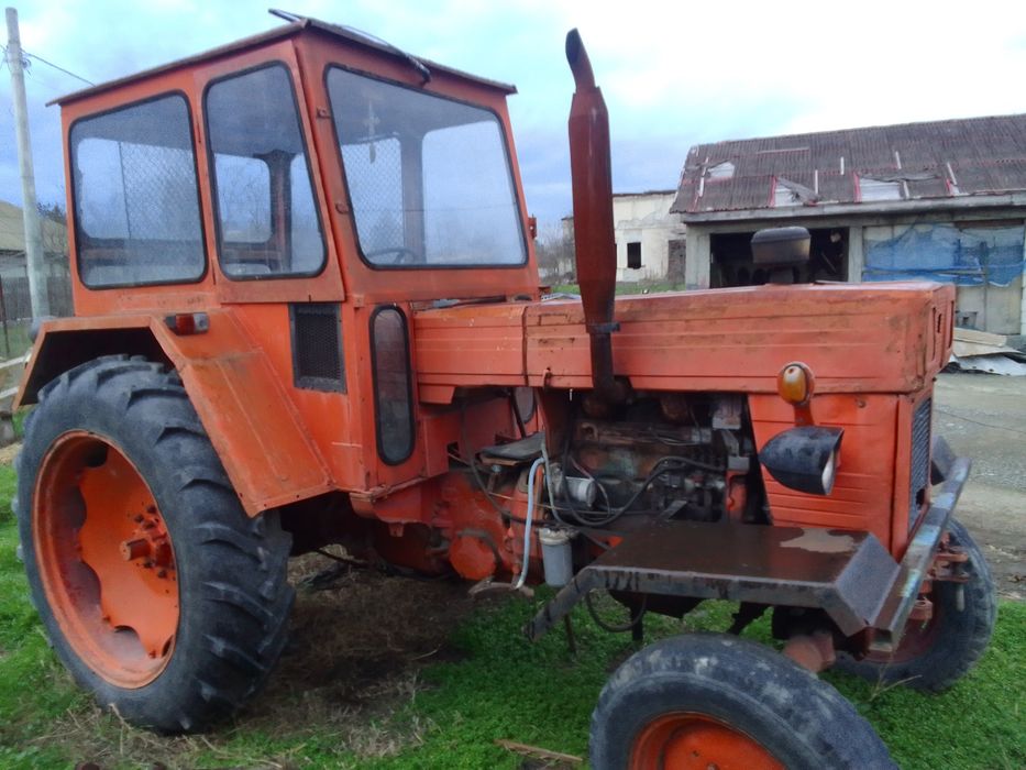 Tractor U650 +remorca, plug și disc