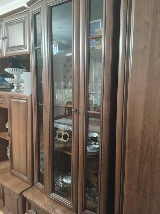 Горка сервант, стенка в хорошем состоянии