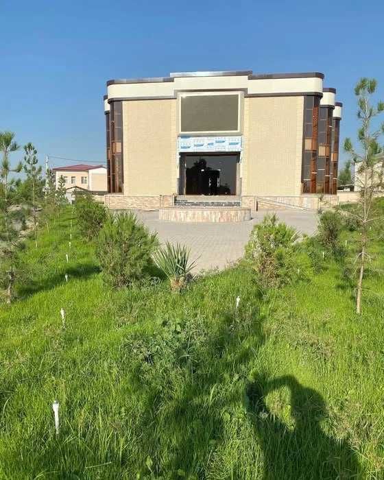 Продаётся здание, Новый Узбекистан, первая линия, под ресторан, офис