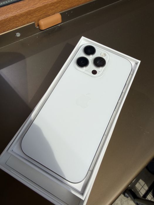 Iphone 16 Pro 128 Silver -baterie 93% -Impecabil