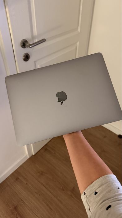 Macbook Air 13 (2020)