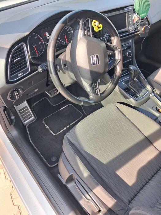 Seat Leon 2.0 tdi  vând schimb cu Dacia Duster  2018>2019 plus diferenta.