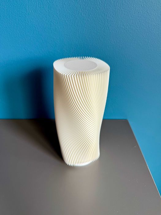 Veioza printata 3D cu lumina calda/rece