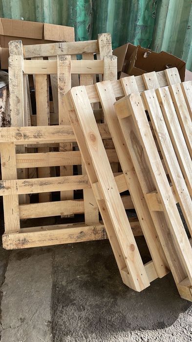 Принимаем палеты поддоны