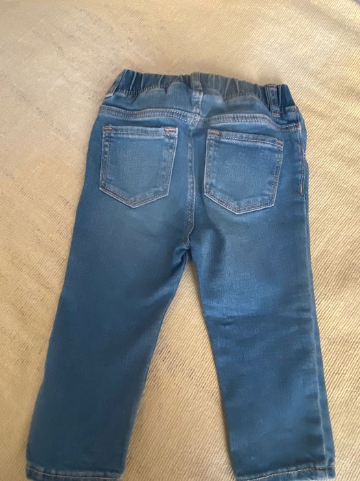 Бебешки дънки  GAP за 12-18 месеца