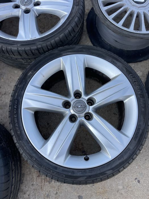 Оригинални джанти 18цола/5х110/7.5/et37/65mm от опел астра h
