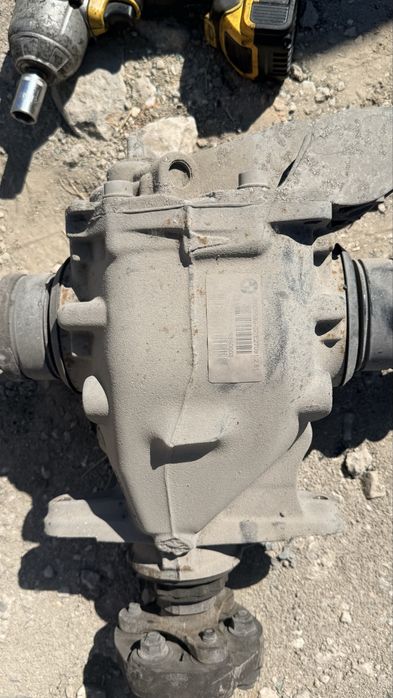 Заден диференциал BMW F30 F31 F34 F32 7605589 / 2.81
