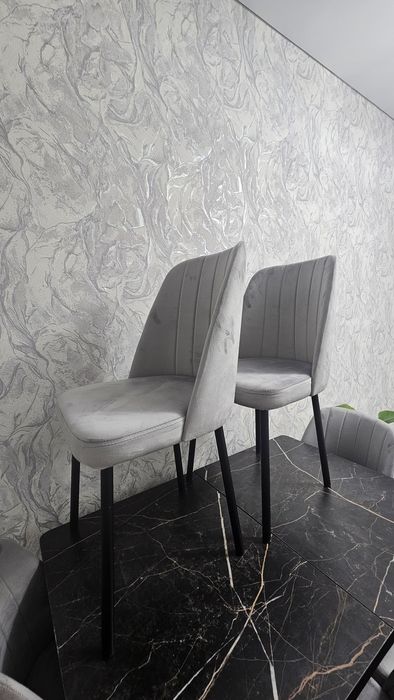 Стол со стульями