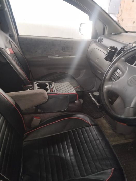 Продам машину Nissan