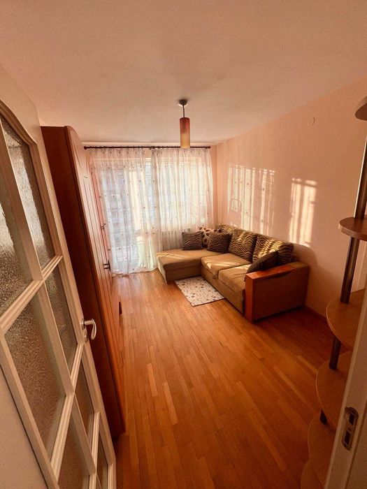 Дава се под наем Тристаен апартамент в София, Младост 1 - 89 кв.м за 747.66 € - Снимка #2