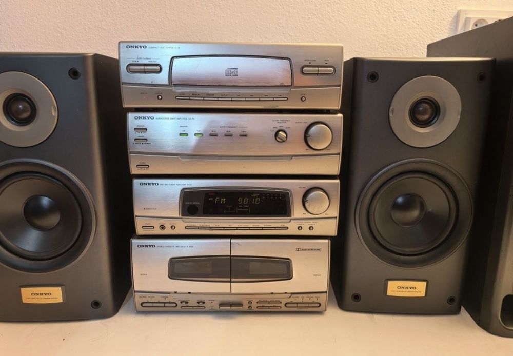 Amplificator Onkyo cd-player, deck, tuner, boxe