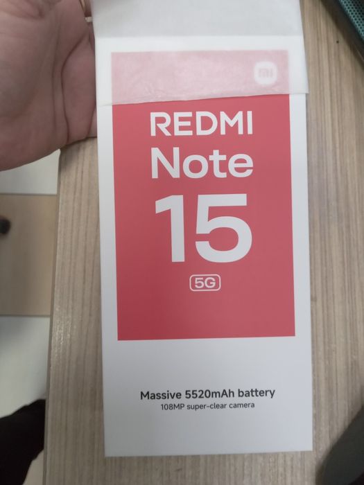 Vând smartphone Xiaomi Redmi Note 15 5G, culoare  Black , variantă de top cu 256 GB spațiu de stocare și 8 GB RAM.