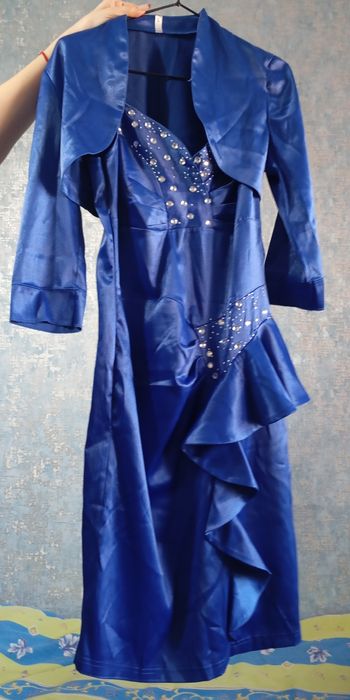 Платье продам б/у