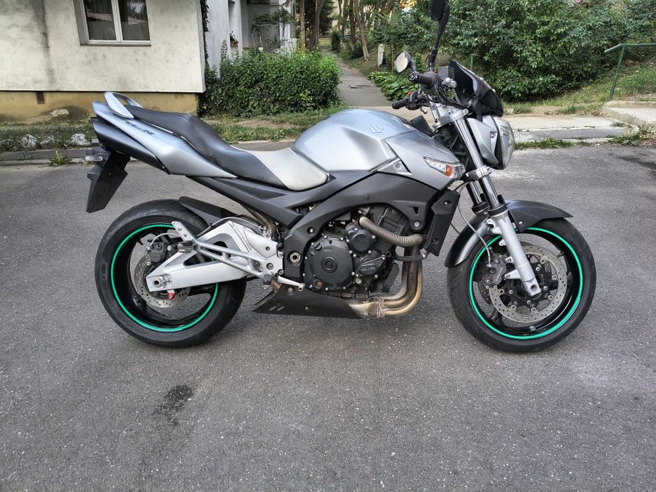 Suzuki GSR 600 din 2010 impecabil