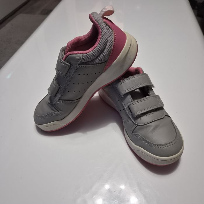 Маратонки за момиче Adidas