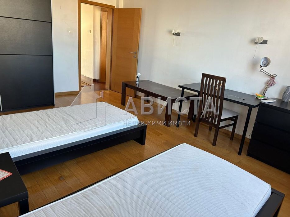 Дава се под наем Тристаен апартамент в София, Център - 120 кв.м за 1020 € - Снимка #8