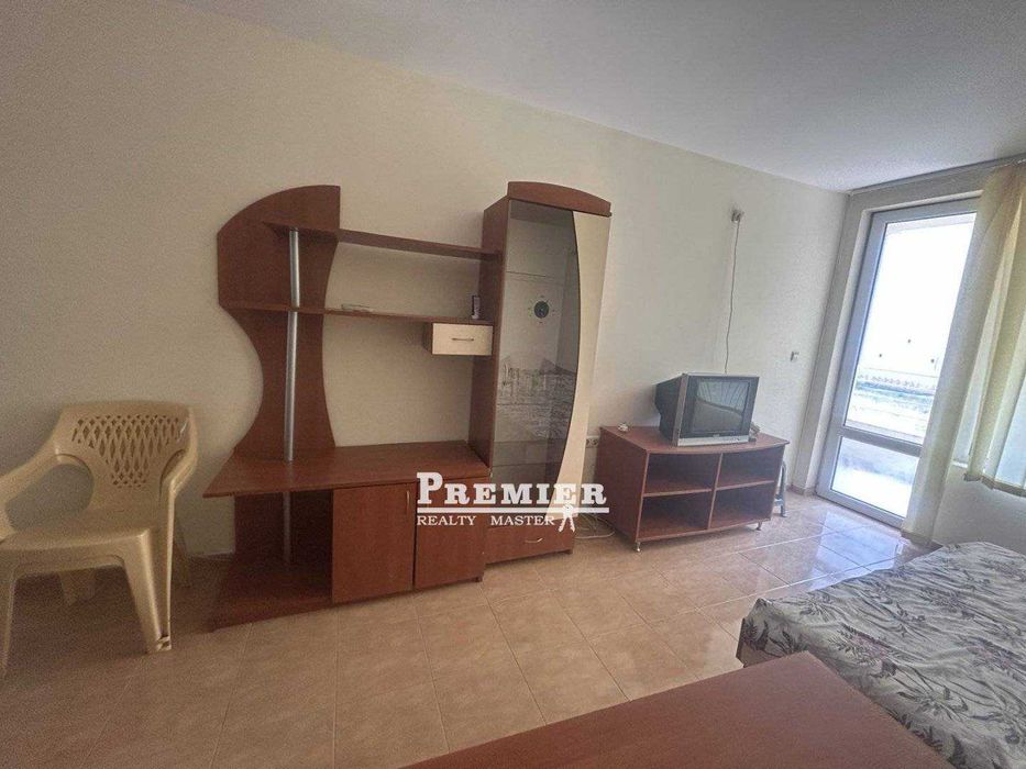 Продава се Двустаен апартамент в к.к. Слънчев бряг - 65 кв.м за 1000 €/кв.м - Снимка #3