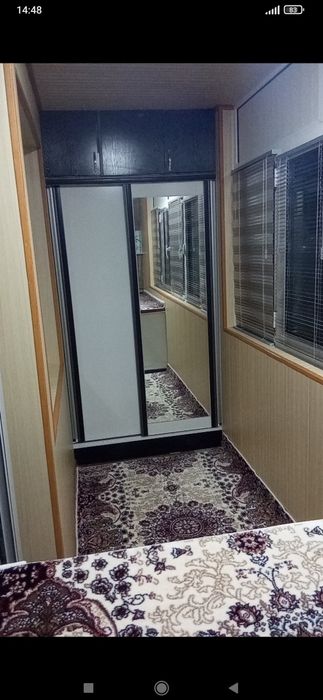 Navoiy shaxar vasxod bozor yonida kv sotiladi