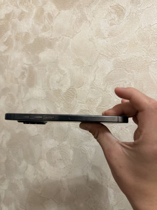 Продавам айфон 15 про макс без никаква щета ! Без кутия !