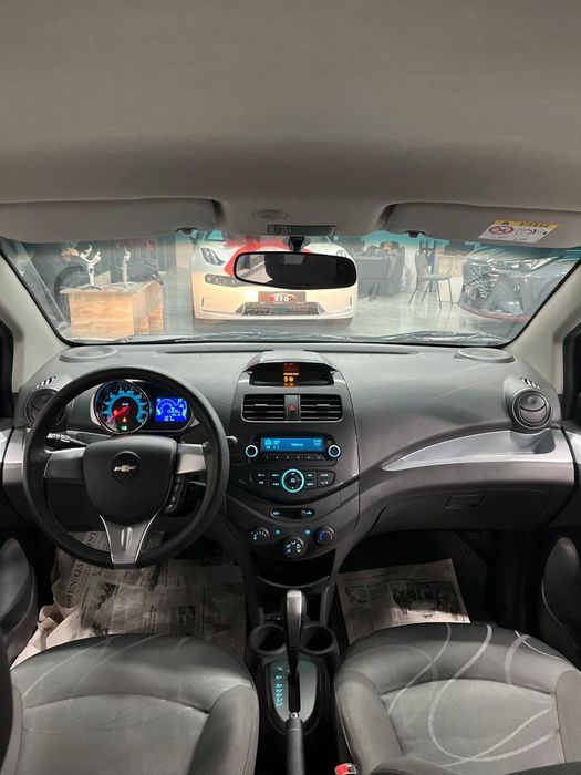 Шевролет Спарк почти новая