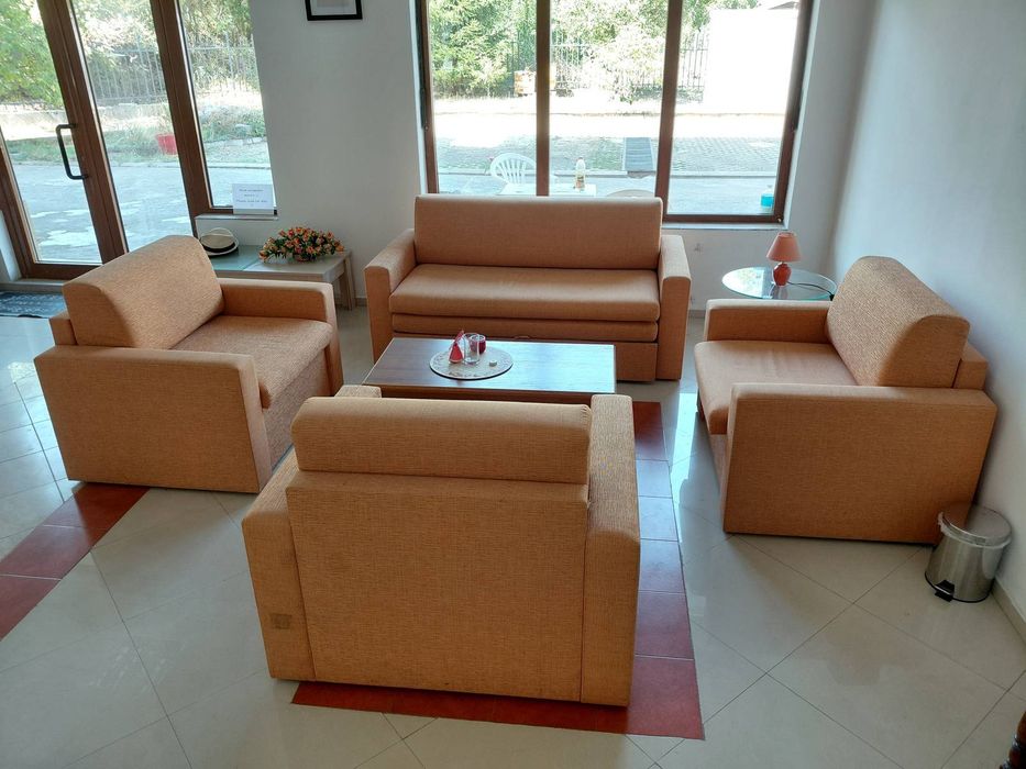 Мебели за жилище