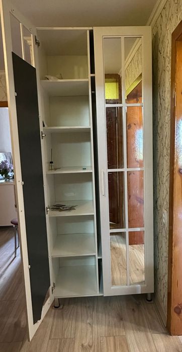 Продаётся двухстворчатый шкаф