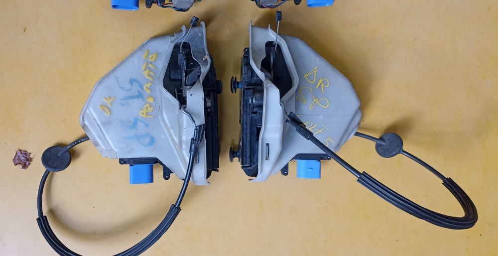 Broasca usa stânga dreapta fata spate Golf 5 Touran Octavia 2