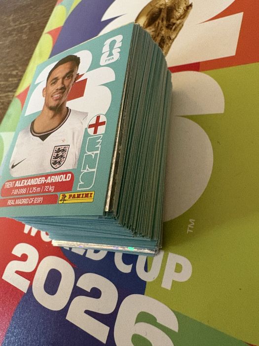 Panini World Cup стикери: 200 стикера