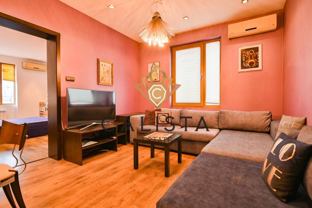 Дава се под наем Тристаен апартамент в София, Център - 96 кв.м за 1499 € - Снимка #1