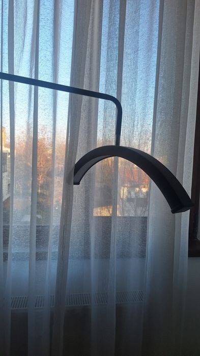 Lampă moderna, cu telecomanda,potrivita pentru aplicare gene/tratament