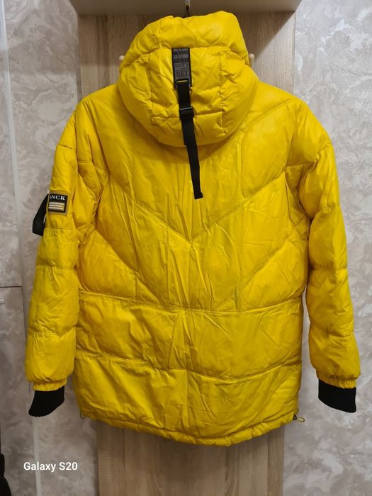 Продам куртку зимнюю р.52