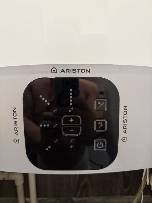 Водонагреватель Ariston
