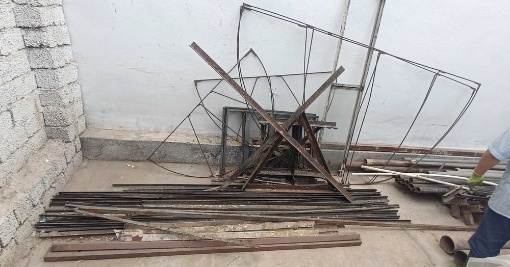 Уйдан темир труба уголок ва бошкалар сотворамиз. Оптом хаммаси биттада