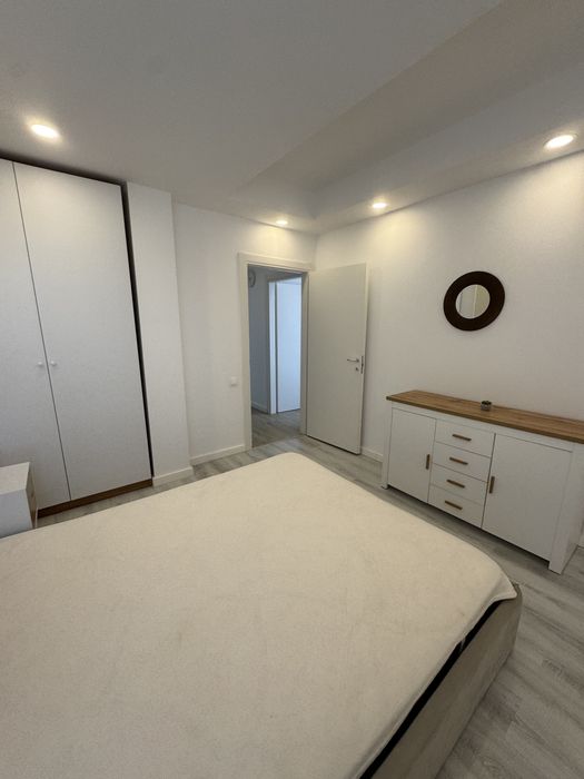 Apartament Spatios 3 camere Cosmopolis