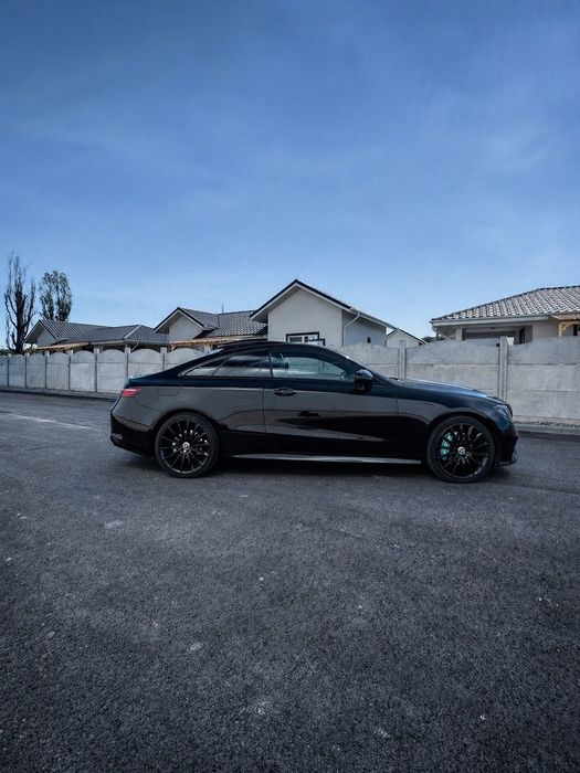 Mercedes-Benz E Mercedes-Benz E220d Coupe AMG | FULL | Burmester | Airmatic | 360 | Pa