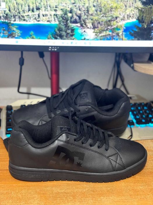 ПРОДАМ DC Shoes 45 размер (Новые)