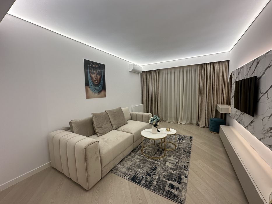 Inchiriez studio cortina north