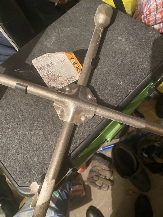 Балоный ключ новый