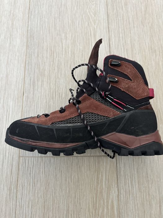 Bocanci de munte damă Garmont, mărimea 39,Vibram & Gore-Tex – stare foarte bună