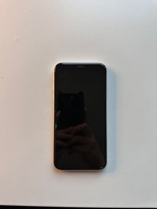 Продам iphone 11
